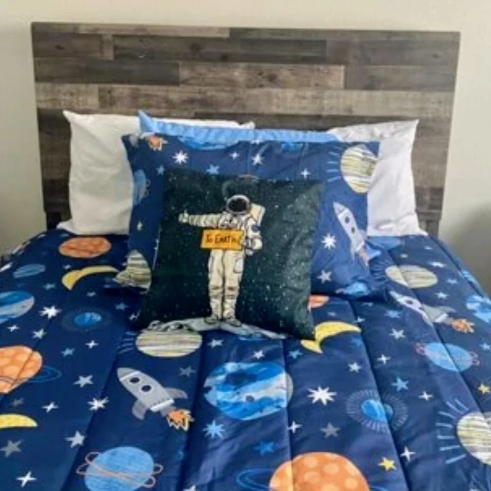 NWT Astronaut Pillow Cover Home Decor